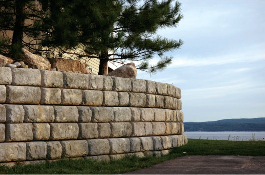 Redi-Rock_Retaining_Wall_Redi-Wall_Brighton